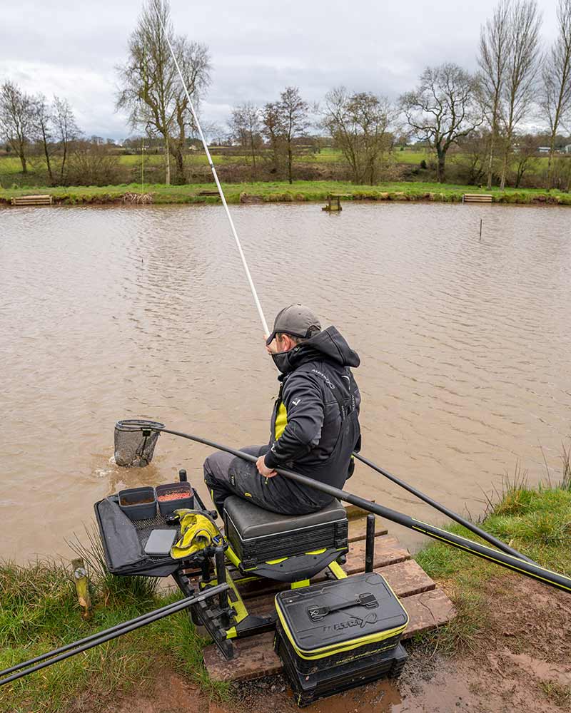 Matrix Aquos Ultra Power 4m Landing Net Handle